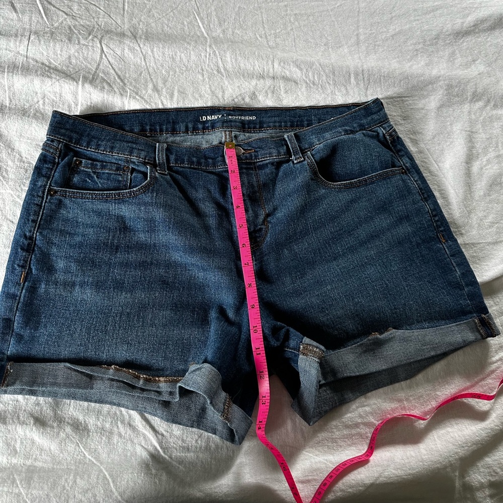 Old Navy Women's Dark Blue Jean Shorts size 16 - Picture 7 of 7